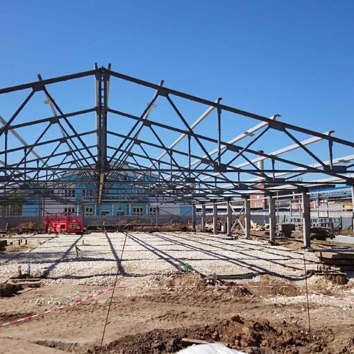 Завершен монтаж металлоконструкций торгового центра