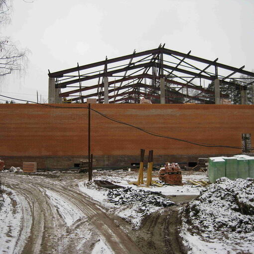 Изготовлены и смонтированы металлоконструкции ферм спортивного зала в д/о «Солнечный»