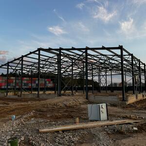 Ивановский завод металлоконструкций успешно завершил производство и монтаж металлоконструкций для склада размером 34х39 метров (75 тонн) в деревне Коробово, Ленинского района Московской области